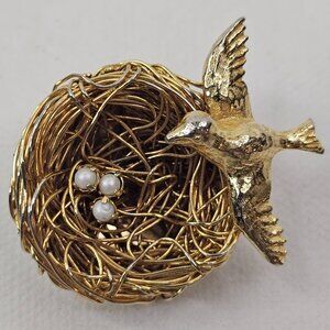 Jeanne Gold Tone Bird's Nest Brooch White Faux Pearl Eggs